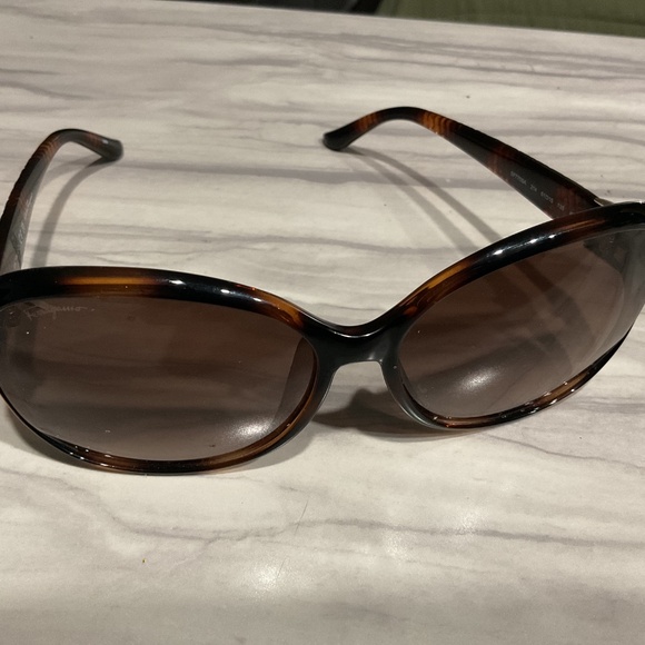 NWT #FERRAGAMO #WOMENS #TORTOISE FRAME #SUNGLASSES ? main image 8